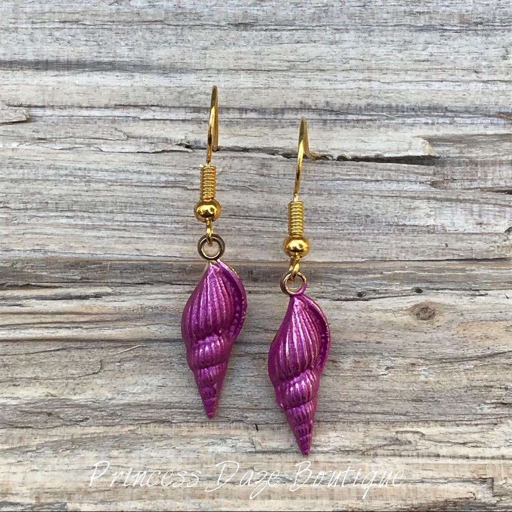 Gold Purple‎ Sea Shell Dangle Earrings
